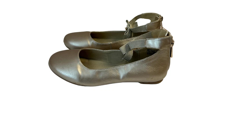 Michael Kors Girls' Kenyah Kay Signature Logo Charm Gold Ballet Flats Size 3